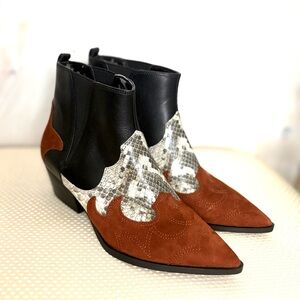 Nine West Cedar Western-Style Leather Ankle Boots